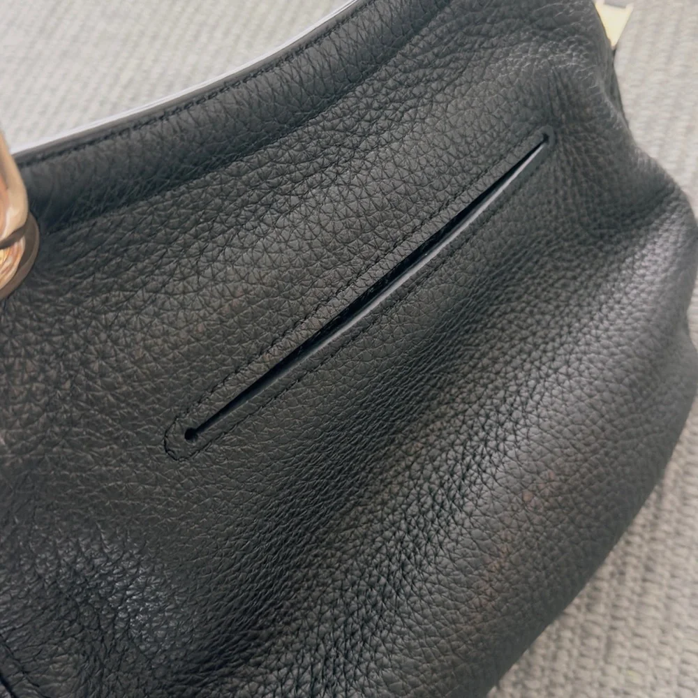 Michael Kors black pebble leather handbag crossbody. Like brand new - Picture 6 of 7